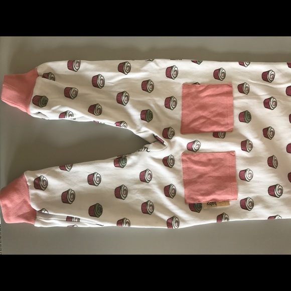 EUC L'oved Baby cupcake Hooded Romper 18-24 - Picture 6 of 8
